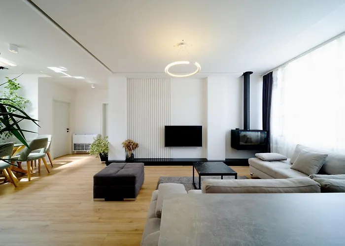 Square Inn Luxury Penthouse