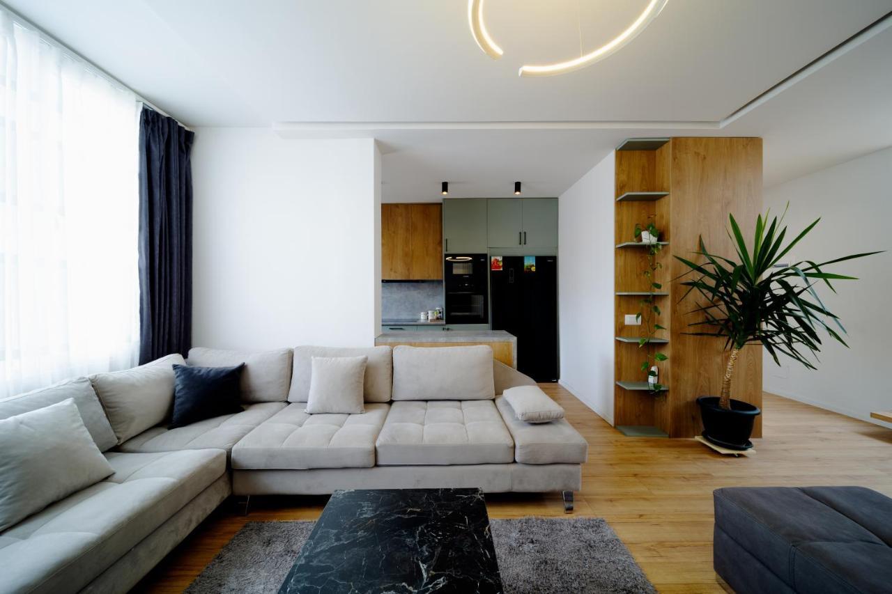 Square Luxury Penthouse *