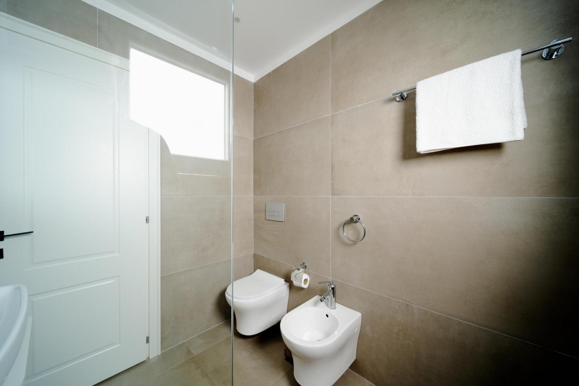 Square Luxury Penthouse Apartament